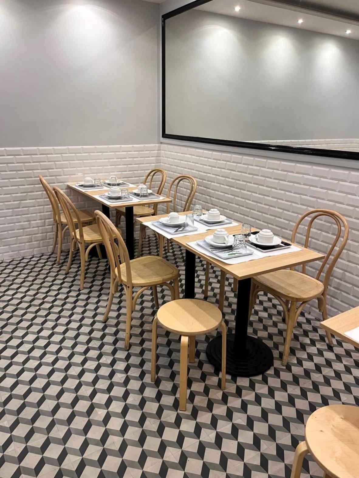 Hotel Hipotel Voltaire Bastille Parijs